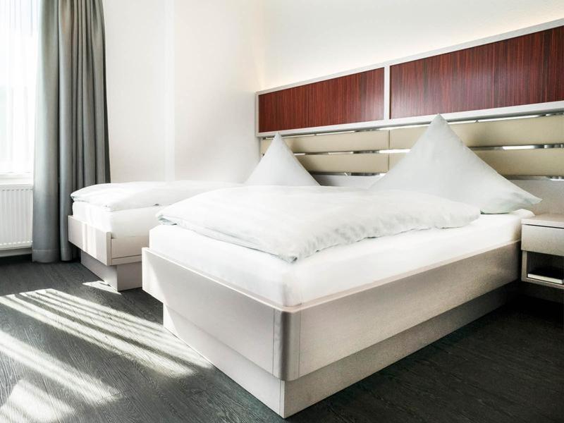 Standard Double Room,1000725957:JPEG